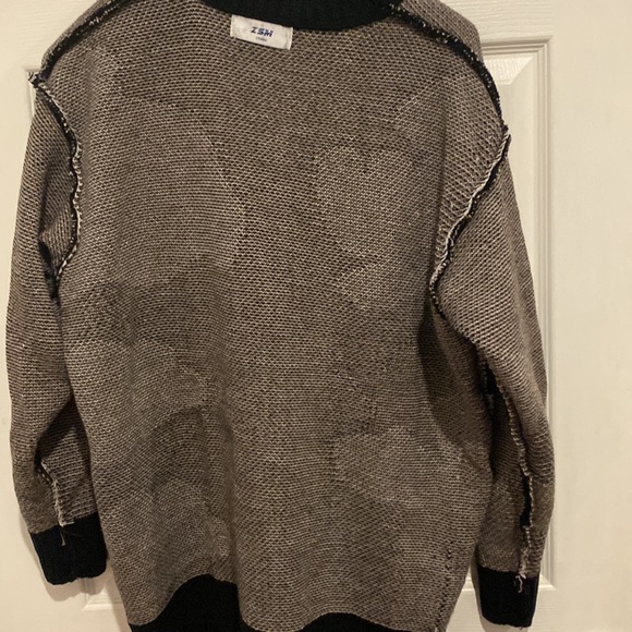 ZSM Studios cartoon sweater - Picture 5 of 11